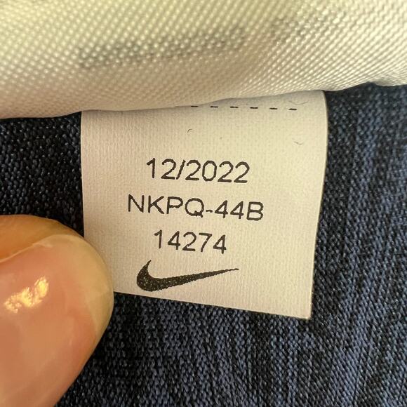 NIKE New York Yankees Navy Blue Tee Top Short Sleeves Crew DriFit Size XL - Picture 7 of 7